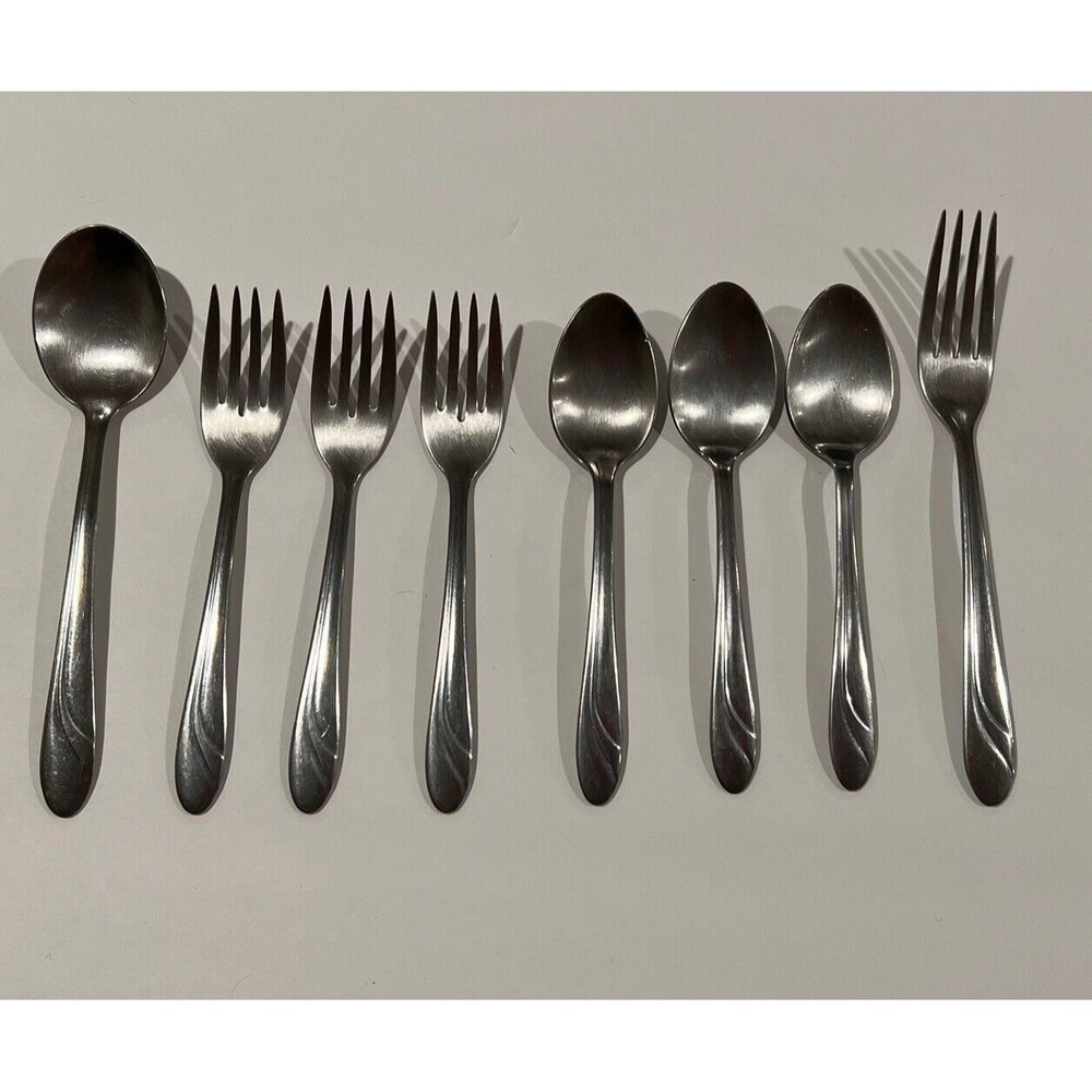 Lot of 8 Mixed Pieces Flatware Silverware Fork Spoon Stainless Unbranded
